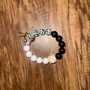 Black and White Beaded Keychain Bracelet